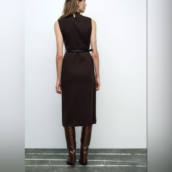 Belted long knit dress - Picture 5 of 10